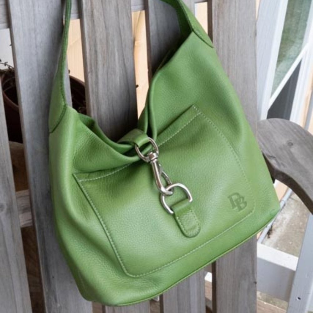 Y2K Dooney & Bourke Shamrock Pebble Grain Leather w Silver Latch Hobo Handbag